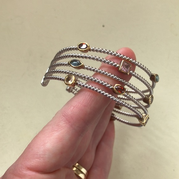 Cuff bracelet - Picture 3 of 4